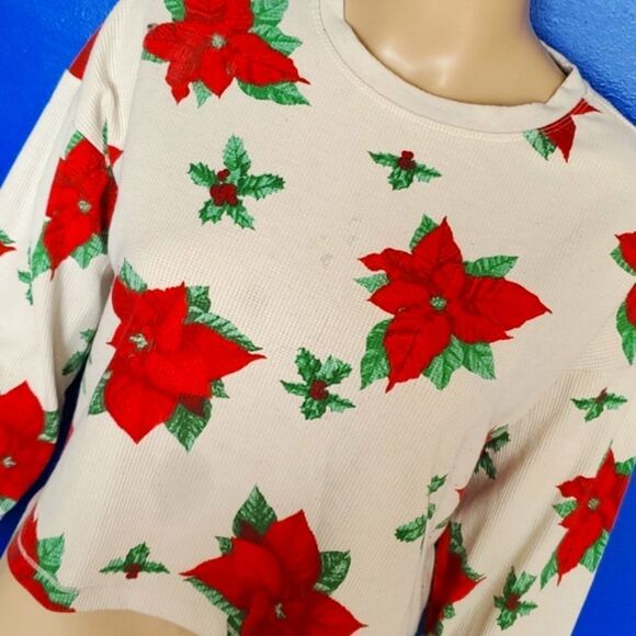 Forever 21 Poinsettia Thermal Crop - Picture 5 of 8